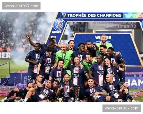 巴黎圣日耳曼宣布与年轻中场扎伊尔-埃梅里续约至2030年