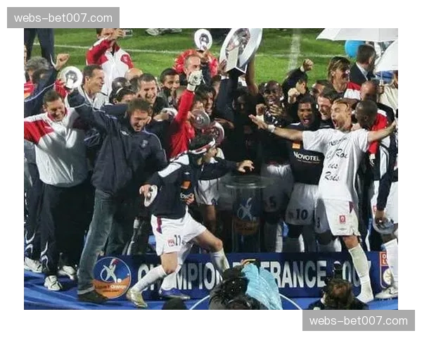 里昂俱乐部因球迷种族歧视行为被法国足协罚款