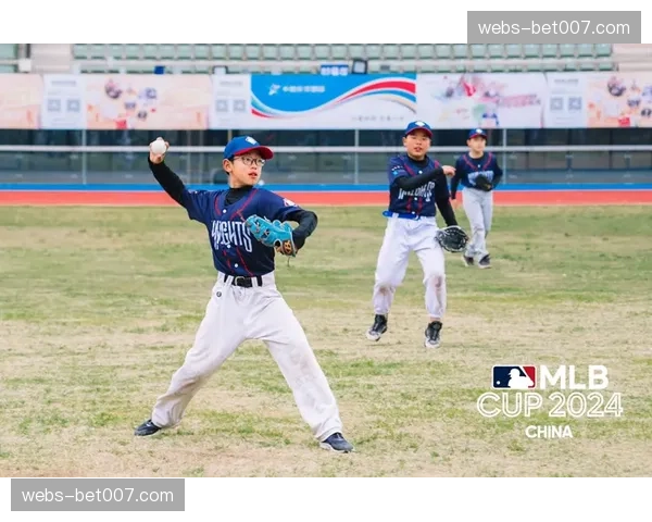 通讯：三代传承——一个棒球裁判世家的故事