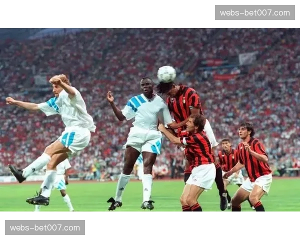 四月赛程结束积分榜：国米领跑，米兰第二，欧冠资格争夺白热化